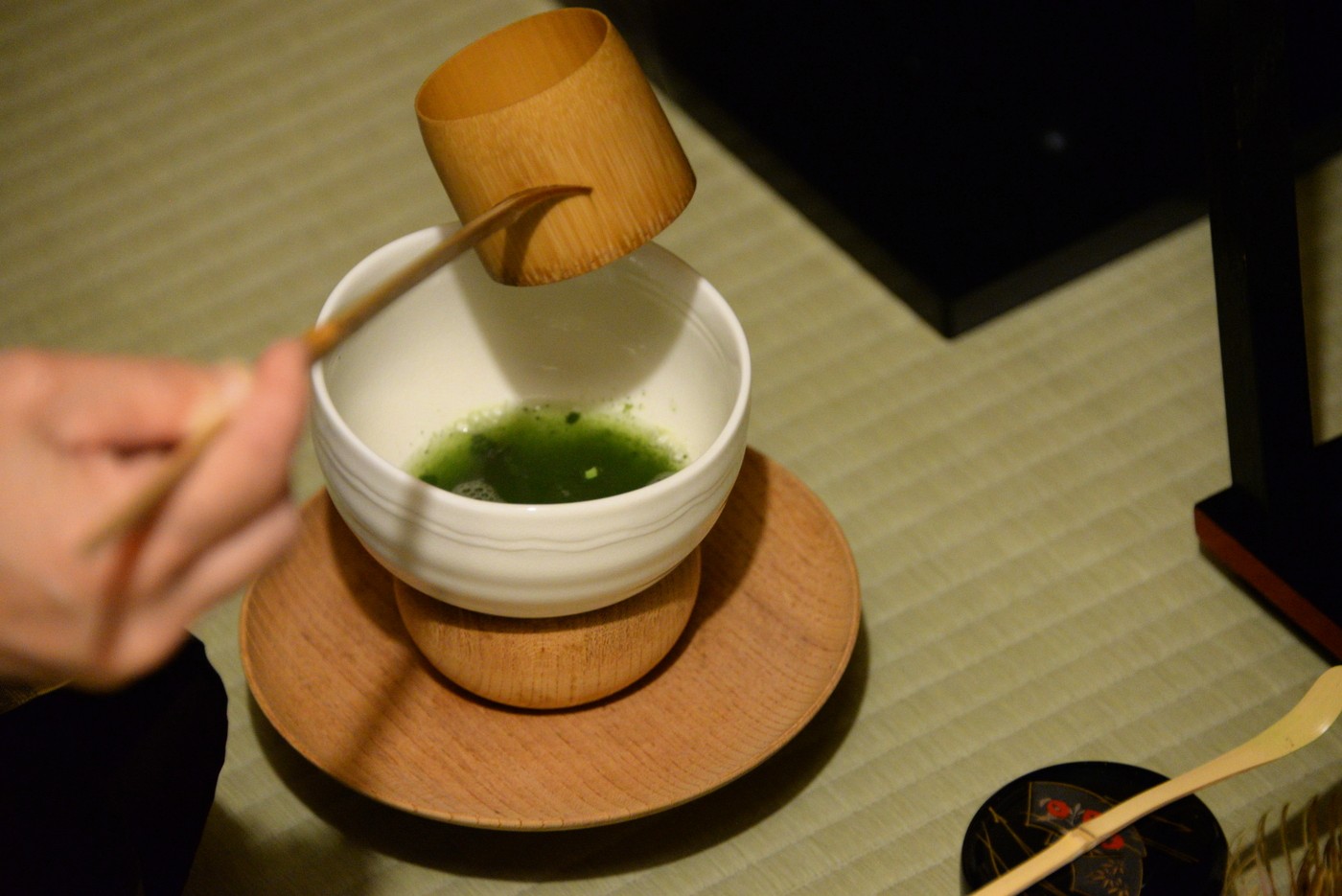 お抹茶体験 ~お殿様気分で且座喫茶!!~