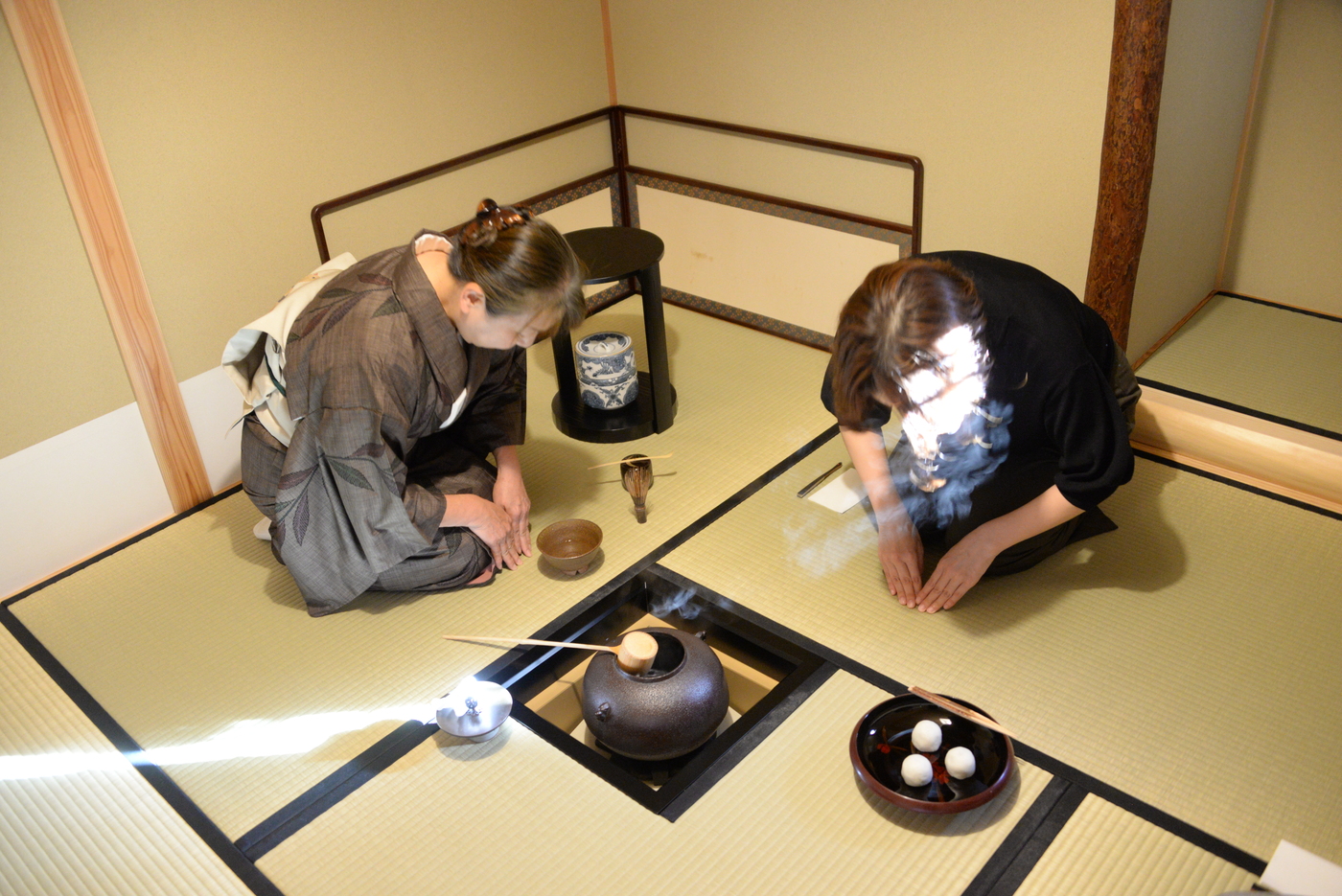 初心者こそ！本格派・茶道体験